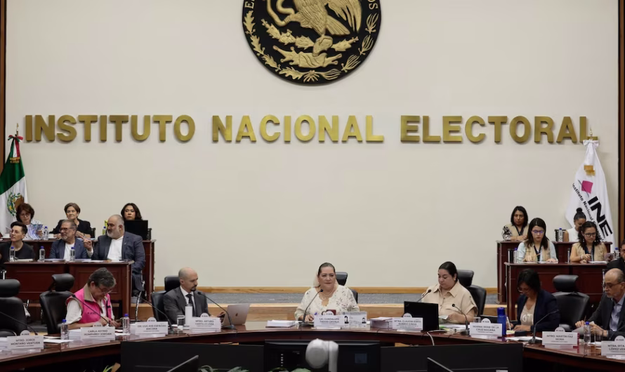 INE aprueba 13 mil MDP para elección de Poder Judicial pese a críticas de Sheinbaum